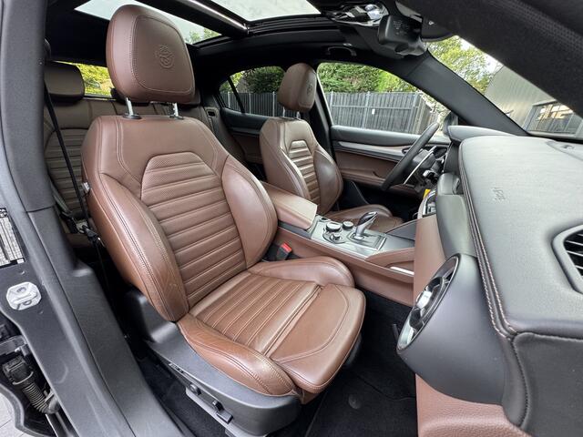 Alfa Romeo Stelvio 2.0 T AWD B-Tech Veloce | Panorama | Adaptive Cruise | Keyless