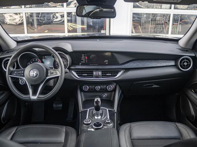 Alfa Romeo Stelvio 2.0 Turbo Aut. AWD 200pk Super | Navi | Apple Carplay | 19" | Winter Pack | Camera | Xenon | Elektr. A-Klep