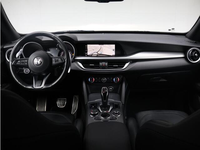 Alfa Romeo Stelvio 2.0 T AWD Veloce | Adap. Cruise Control | Sportstoelen | Schakelflippers | 20" velgen | Stoel- en stuurverwarming