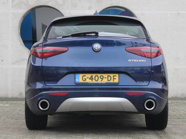 Alfa Romeo Stelvio 2.2d Super | LEDEREN BEKLEDING | 20" LICHTMETALEN VELGEN |