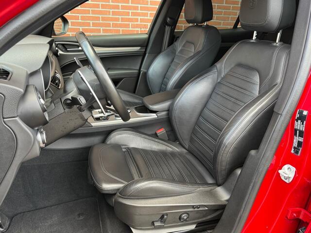 Alfa Romeo Stelvio 2.0T AWD VELOCE Q4 280pk NAVI CLIMA LEDER STOELVW STUURVW