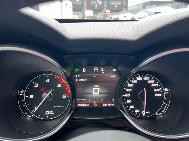 Alfa Romeo Stelvio 2.2JTD 180pk Super/Automaat8/Leder/Trekh./Camera/Concaver21"