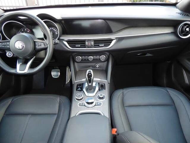 Alfa Romeo Stelvio 2.0T Q4 Ti (206kW/280pk) ** Bi-XENON/LED, NAVI+, LEDER, ACC, 19-inch LMV, MEM ** 1e EIG - 22.800 km - UNFALLFREI ** ** INFORMEER OOK NAAR ONZE AANTREKKELIJKE FINANCIAL-LEASE TARIEVEN **