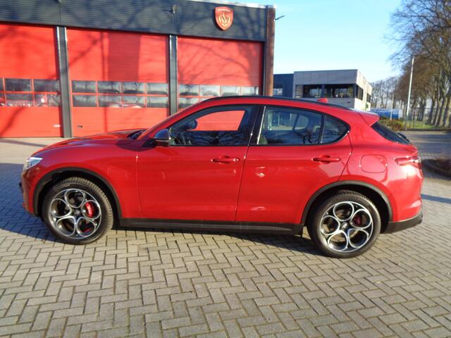Alfa Romeo Stelvio 2.0 T AWD B-Tech Business Edition Sportstoelen Rosso Competizione Trekhaak