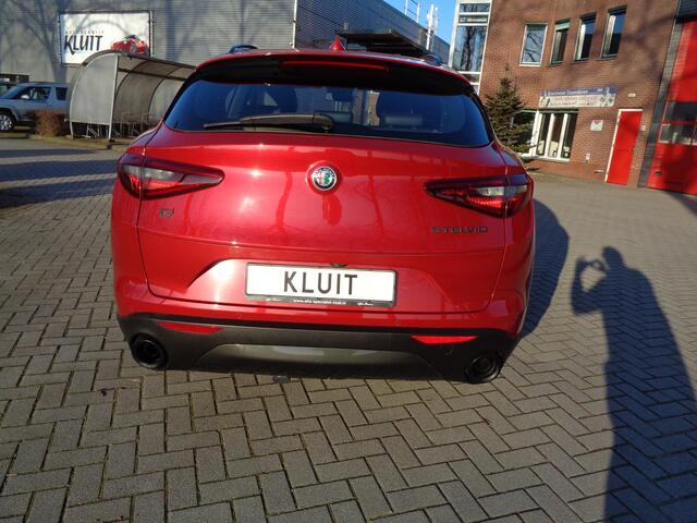 Alfa Romeo Stelvio 2.0 T AWD B-Tech Business Edition Sportstoelen Rosso Competizione Trekhaak