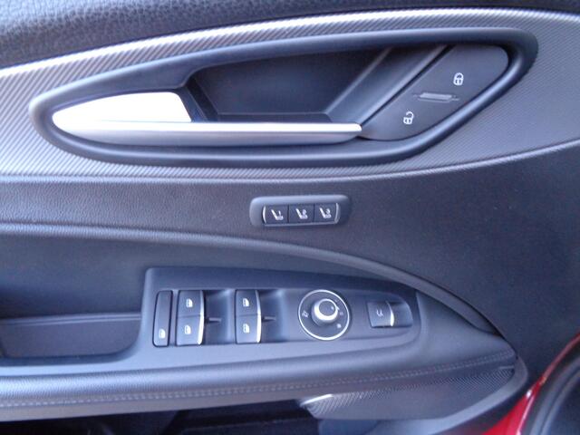 Alfa Romeo Stelvio 2.0 T AWD B-Tech Business Edition Sportstoelen Rosso Competizione Trekhaak