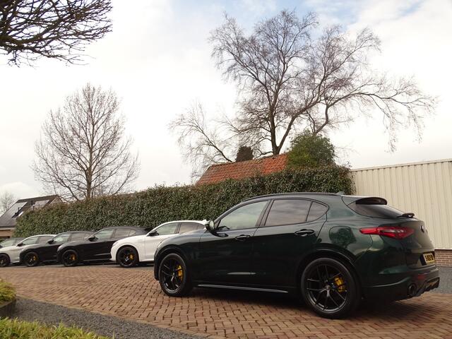 Alfa Romeo Stelvio 2.2d Customized by Klompcars | Carplay | 20 inch | Leer | ETC.