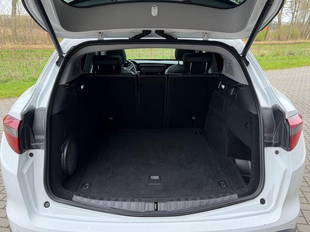 Alfa Romeo Stelvio 2.0 T AWD F.E.280PK PANORAMA/TREKHAAK/LEER