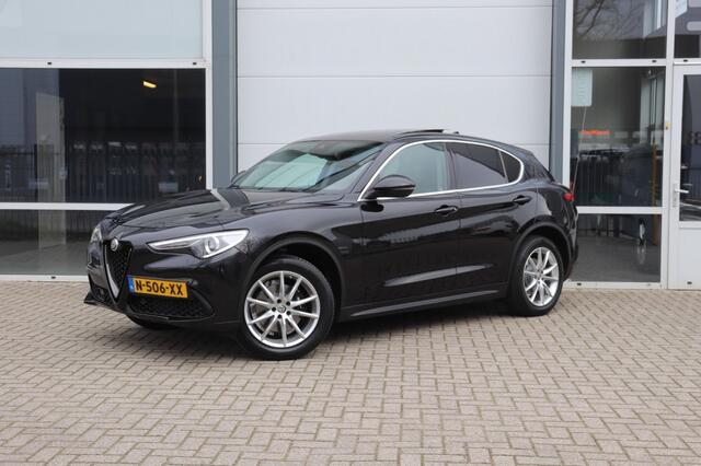 Alfa Romeo Stelvio 2.0 T AWD Ti Q4 /CARPLAY/KEYLESS/ADAP.CRUISE