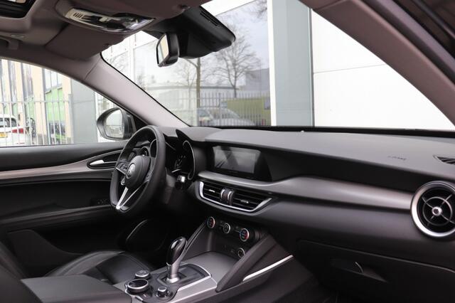 Alfa Romeo Stelvio 2.0 T AWD Ti Q4 /CARPLAY/KEYLESS/ADAP.CRUISE