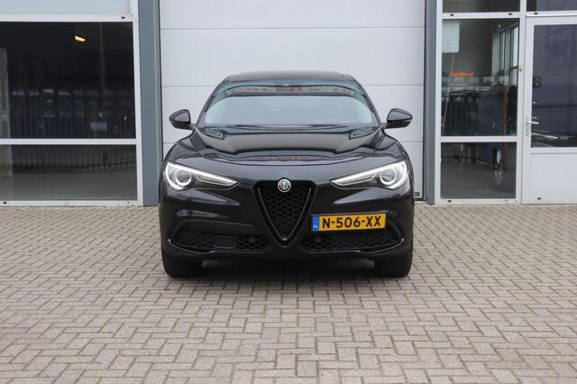 Alfa Romeo Stelvio 2.0 T AWD Ti Q4 /CARPLAY/KEYLESS/ADAP.CRUISE