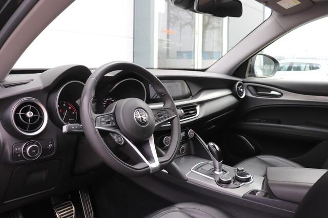 Alfa Romeo Stelvio 2.0 T AWD Ti Q4 /CARPLAY/KEYLESS/ADAP.CRUISE