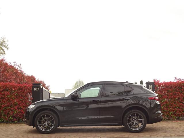 Alfa Romeo Stelvio 2.0 T AWD | Tr.hk | Savali | Dash-Cam | 310PK | Carplay | Camera | Flippers