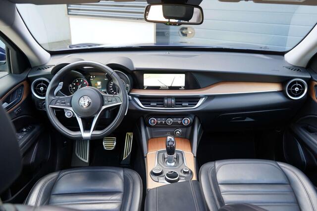 Alfa Romeo Stelvio 2.0 T AWD First Edition /Pano/20''/KEYLESS/Camera/trekhaak