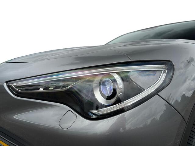 Alfa Romeo Stelvio 2.0 T AWD First Edition ? Xenon ? Leder ? Trekhaak