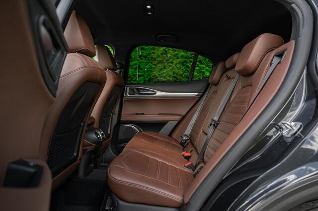 Alfa Romeo Stelvio 2.0 T AWD 1e eig. | DAB | ACC | Trekh. | Camera