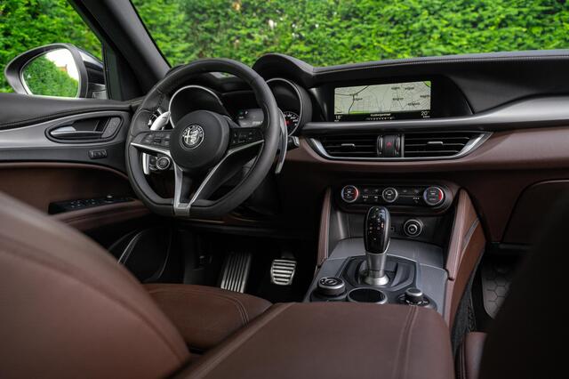 Alfa Romeo Stelvio 2.0 T AWD 1e eig. | DAB | ACC | Trekh. | Camera