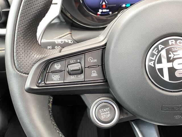 Alfa Romeo Tonale 1.3T PHEV TRIBUTO ITALIANO NAV ADAPT-CRUISE SCHUIF/KANTELDAK 360