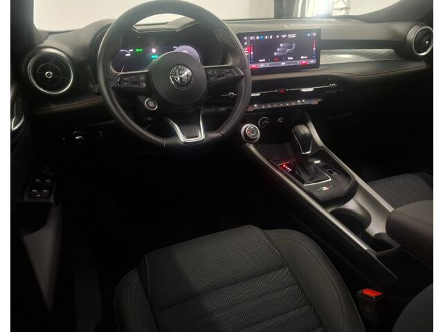 Alfa Romeo Tonale 1.3T PHEV Ti Navi / Adpt Cruise / Camera / 18 " lm velg