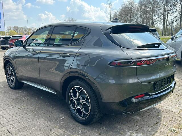 Alfa Romeo Tonale 1.3T PHEV Ti | 360 graden camera | Panoramadak | Stoelverwarming | Navigatiesysteem | Adaptive cruise control | Camera