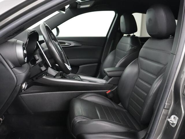 Alfa Romeo Tonale 1.5T Hybrid Edizione Speciale | Stoelventilatie | Leder | Harman/Kardon | Adaptive cruise | Matrix LED | Carplay | Camera | Stoelverwarming | Navigatie | Keyless | Stuurverwarming | Origineel NL