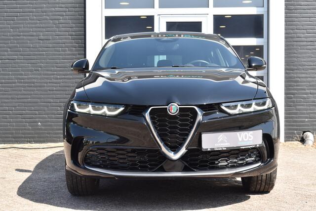 Alfa Romeo Tonale 1.3T PHEV 280pk Q4 TI | Automaat | Navigatie | Airconditioning | Achteruitrijcamera | Isofix | Parkeersensoren voor en achter | Lichtmetalen Velgen | Keyless | Zeer Compleet!!! | SOH 97 % |