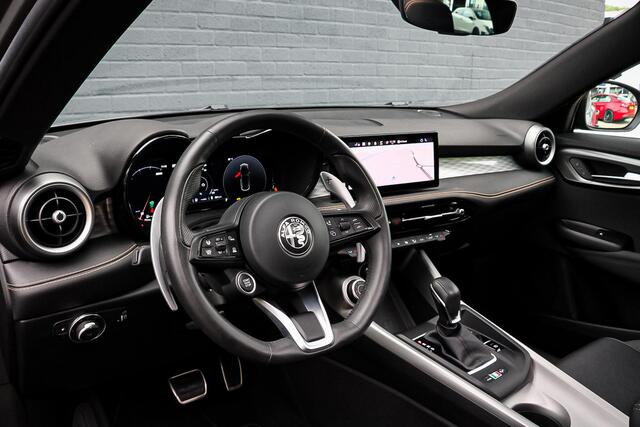 Alfa Romeo Tonale 1.3T PHEV Ti PANO / ACC / APPLE CARPLAY / 20"
