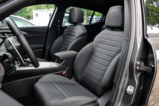 Alfa Romeo Tonale 1.3T PHEV Ti PANO / ACC / APPLE CARPLAY / 20"
