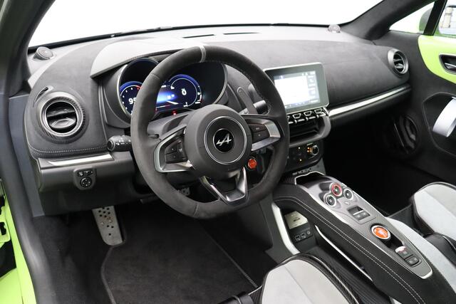 Alpine A110 300pk Turbo R Turini | Akrapovic | Herritage | Sabelt® Track racezetels |