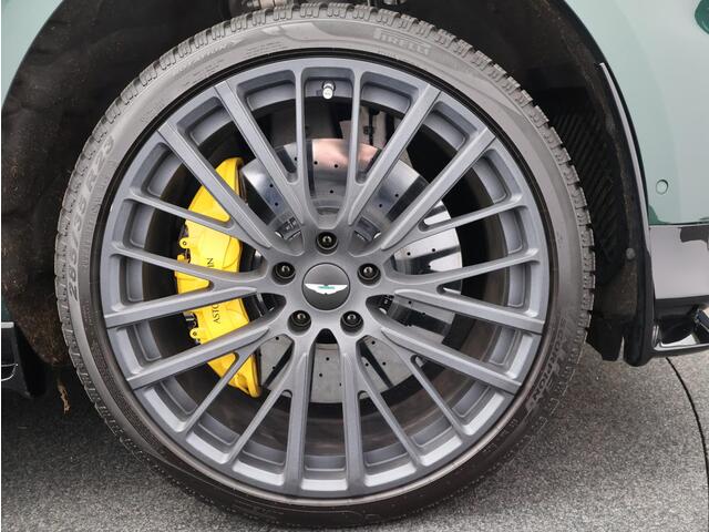 Aston Martin DBX 4.0 V8 707