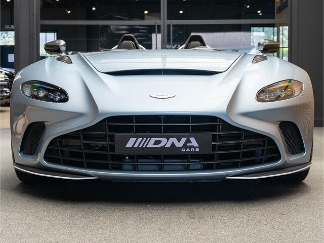 Aston Martin V12 Speedster Skyfall Silver Nr2/88 5.2 V12