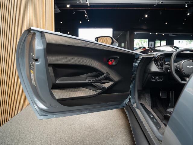 Aston Martin V12 Speedster Skyfall Silver Nr2/88 5.2 V12