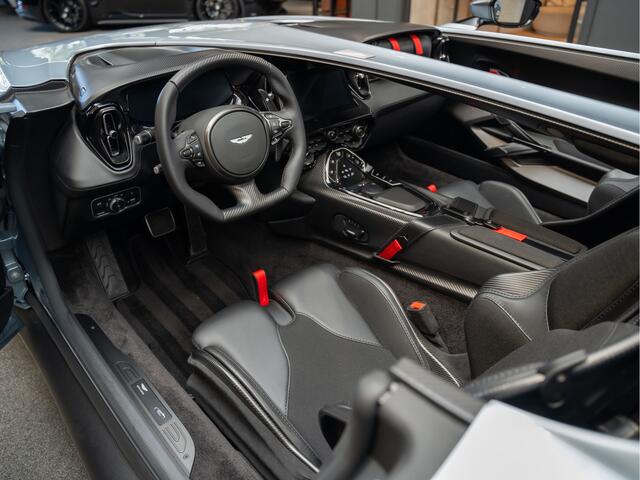 Aston Martin V12 Speedster Skyfall Silver Nr2/88 5.2 V12