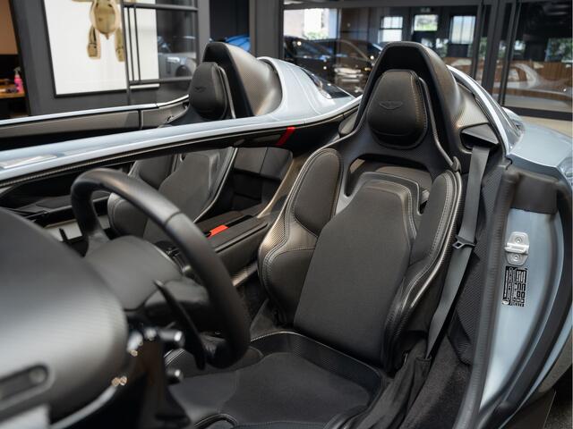 Aston Martin V12 Speedster Skyfall Silver Nr2/88 5.2 V12