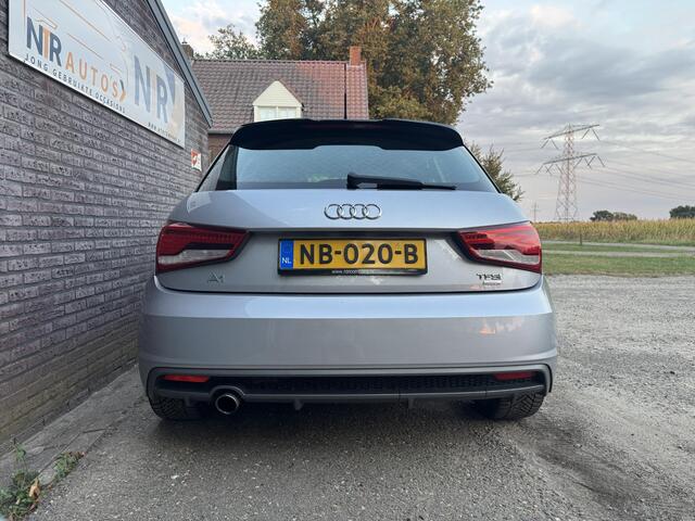 Audi A1 Sportback 1.0 TFSI Adrenalin Nieuwstaat!! APK, Airco, LMV 17"