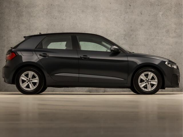 Audi A1 Sportback 25 TFSI Sport (APPLE CARPLAY, GROOT NAVI, VIRTUAL COCKPIT, LM VELGEN, PARKEERSENSOREN, SPORTSTOELEN, CRUISE, DAB+, NIEUWSTAAT)