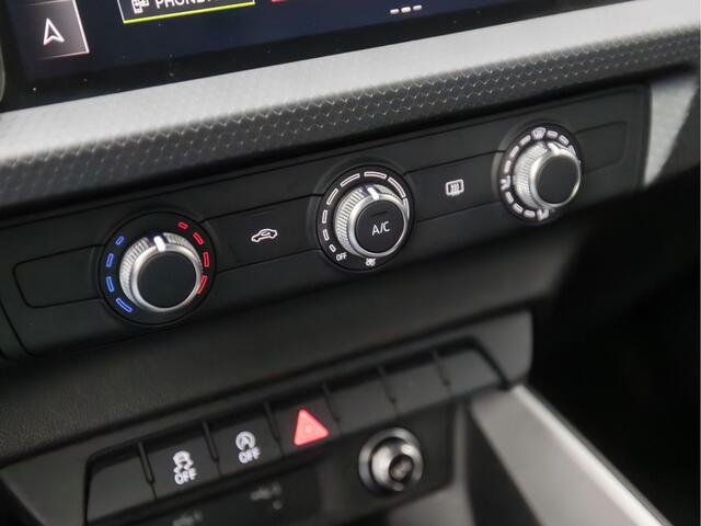Audi A1 Sportback 25 TFSI Sport (APPLE CARPLAY, GROOT NAVI, VIRTUAL COCKPIT, LM VELGEN, PARKEERSENSOREN, SPORTSTOELEN, CRUISE, DAB+, NIEUWSTAAT)