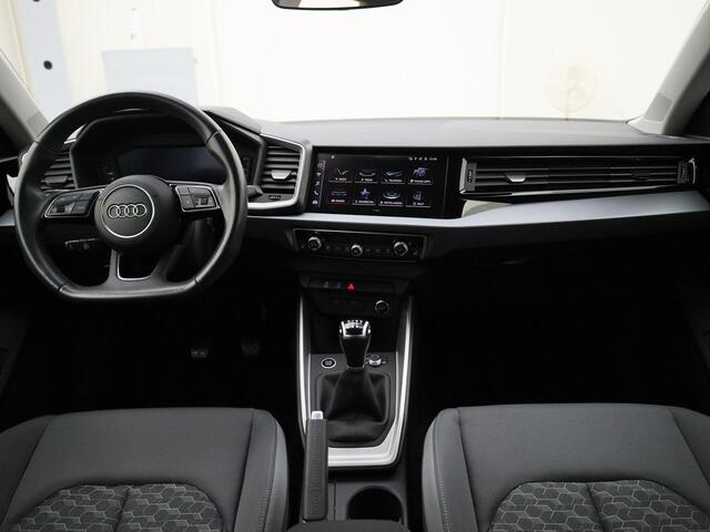 Audi A1 Sportback 25 TFSI/95PK Advanced edition · Apple/Android Carplay · Stoelverwarming · Clima· Parkeersensoren · Led · Garantie tot november 2025
