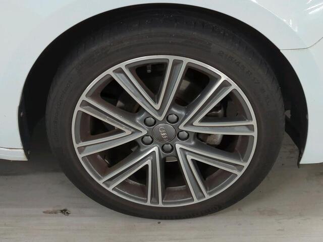 Audi A1 Sportback 30 TFSI 115pk Epic / LED / App-connect / Climate Controle / Parkeersensoren achterzijde / 17''LMV