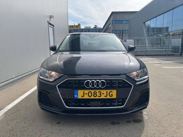 Audi A1 Sportback 30 TFSI Pro Line / Stoelverwarming / Navigatie / PDC V+A
