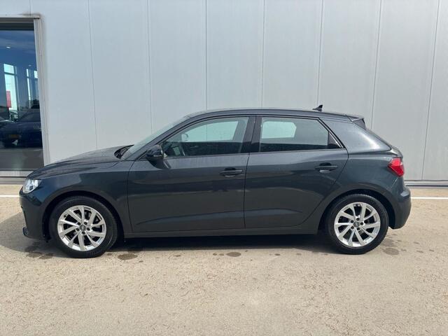 Audi A1 Sportback 30 TFSI Pro Line / Stoelverwarming / Navigatie / PDC V+A
