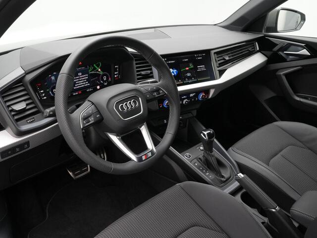 Audi A1 Sportback 30 TFSI 116 pk S-tronic S edition / S-Line | Navigatie | Stoelverwarming | Adaptive Cruise | Parkeersensoren voor/achter | Sportstoelen | Optiekpakket zwart plus | 18 inch