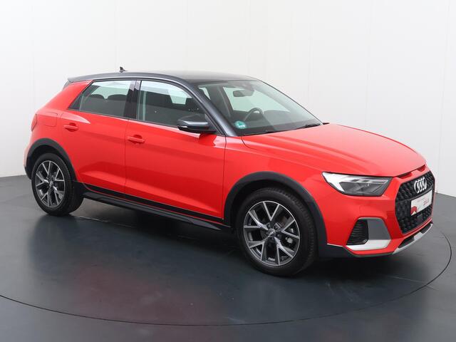 Audi A1 citycarver 35 TFSI epic | 150 PK | Automaat | Stoelverwarming | Achteruitrij camera | Lederen interieur |