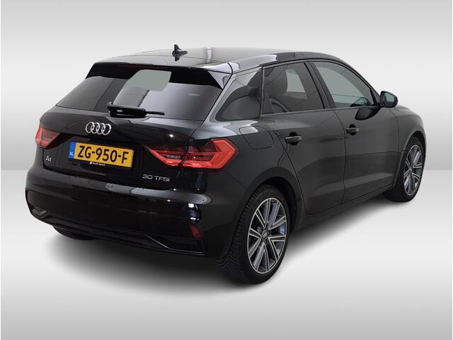 Audi A1 Sportback 30 TFSI Advanced epic S-Line / Navigatie / Parkeerhulp achter / 17'' / Sportstoelen / Getint glas / Cruise Control