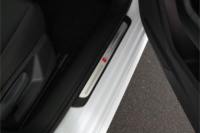 Audi A1 Sportback 30 TFSI S line > 116pk/Zwart dak/17inch/Glacier White/stoelverwarming...