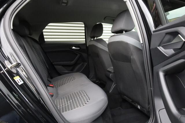 Audi A1 Sportback 25 TFSI Advanced l Stoelverwarming l PDC l Carplay