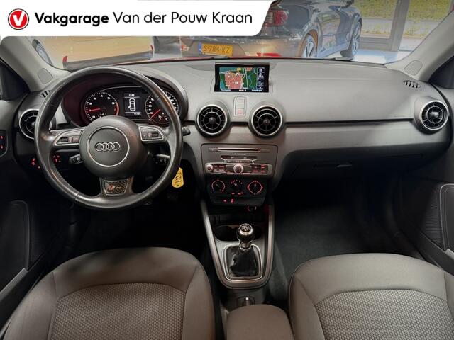 Audi A1 1.0 TFSI Adrenalin Trekhaak / All season banden