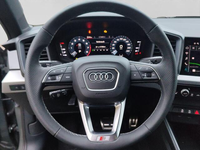 Audi A1 Sportback 30 TFSI S edition S Line in en exterieur Navi ACC Apple CarPlay Keyless