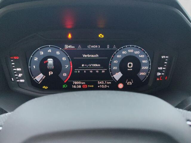 Audi A1 Sportback 30 TFSI S edition S Line in en exterieur Navi ACC Apple CarPlay Keyless