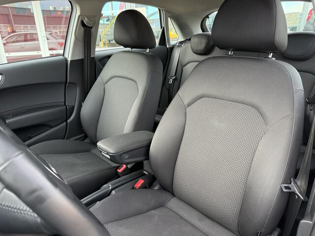 Audi A1 Sportback 1.0 TFSI Advance Sport 5-deurs Navigatie, LMV, Climate contr, Parkeersens, etc..